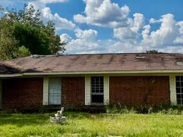 4501 Payne St, Moss Point, MS 39563