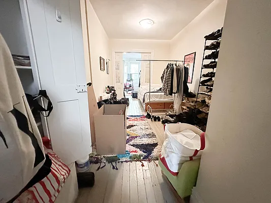 Rented by Ulas Real Estates Inc | media 27