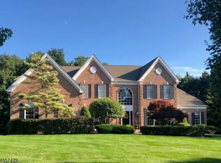 43 Wellington Dr, Long Valley, NJ 07853