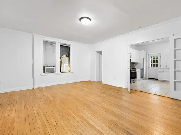 131 East 29th Street image 3 of 33
