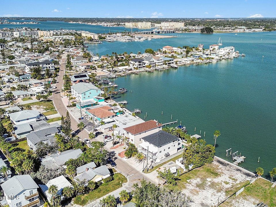 1st image of 14215 N Bayshore Dr
