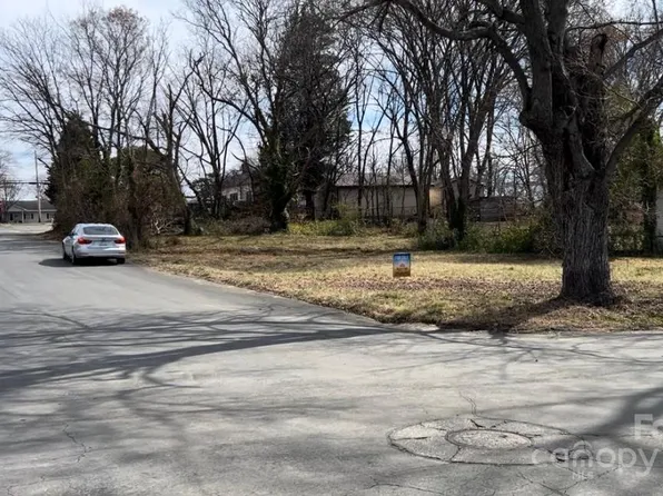 402 Foy Ave, Lexington, NC 27292