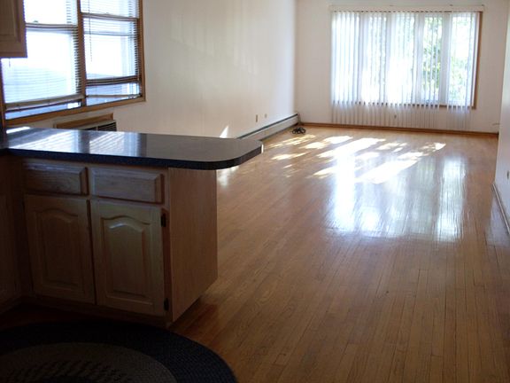 4th image of 2717 S Princeton Ave #2