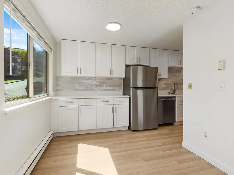 Lawton Park Villas- One month free- 2 Bed / 2 Bath Space to Live, Room to Breathe, All Yours. Mag... — Photo 41