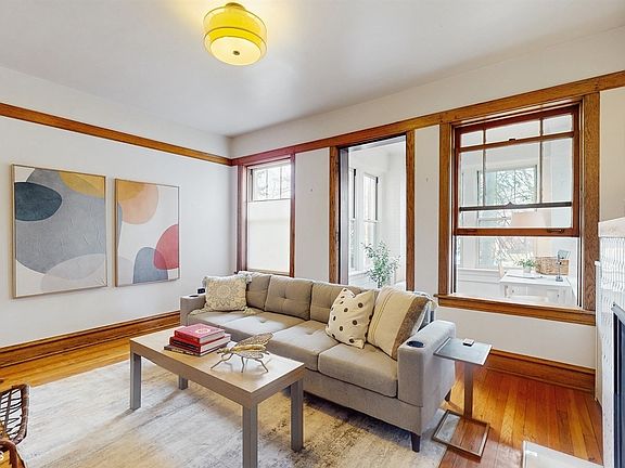 4th image of 4423 N Hermitage Ave #1N