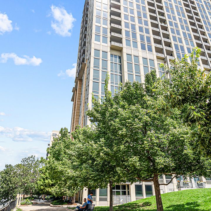 1st image of 700 N Larrabee St #1105