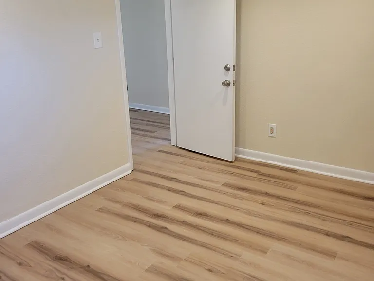 Bedroom #2 - Alternative View