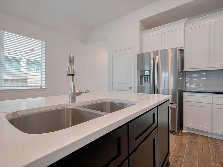 4206 Colony Ln — Photo 17