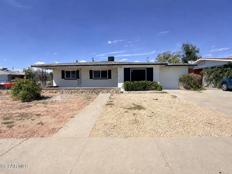 7605 Parkland Dr
