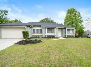 1748 Sun Ridge Dr, Apopka, FL 32703
