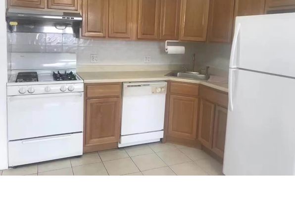6138 160th St FLOOR 1