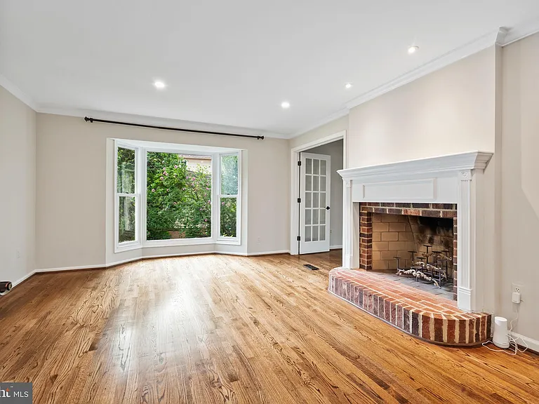 6506 Bellamine Ct — Photo 4