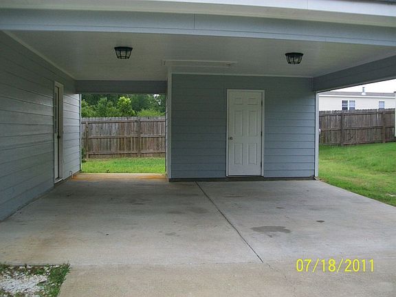 4th image of 610 Lee Road 206
