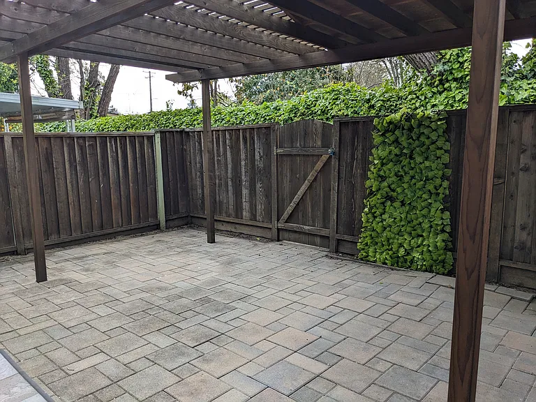 1559 Lilac Ln — Photo 12