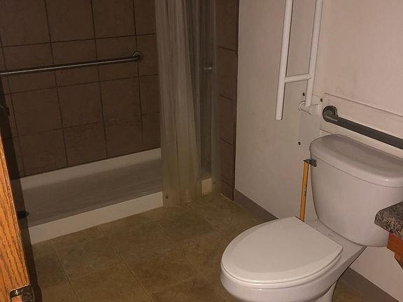 5th image of 1598 Linden St #9