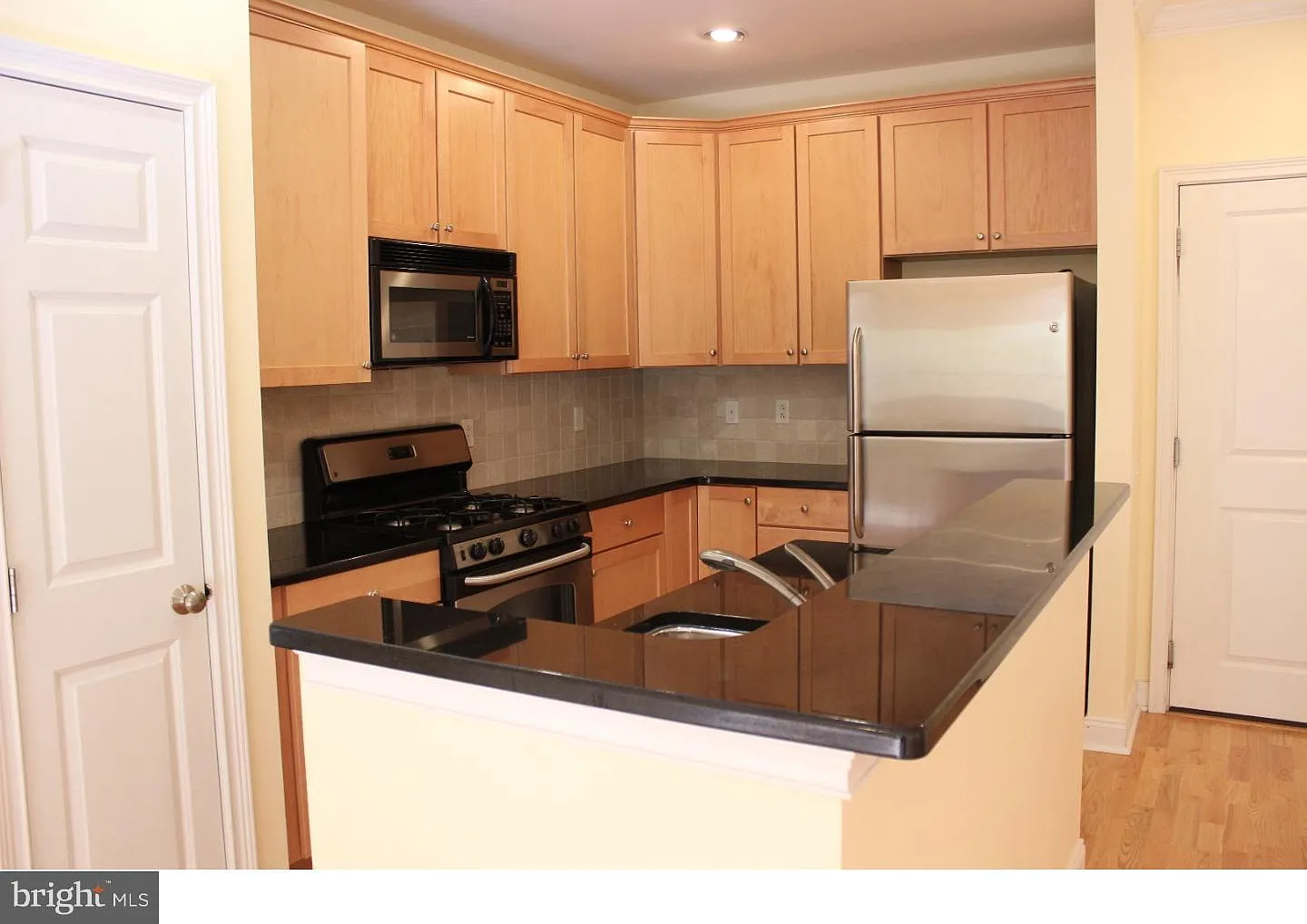 2 bed, 1175 sqft, $3,500 — Photo 1