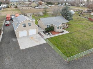 276 Snake River Dr, Burbank, WA