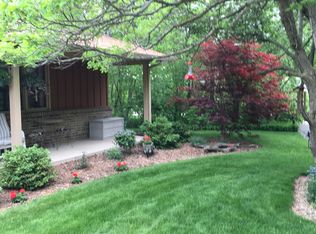 4734 Knollwood Dr W, Racine, WI 53403