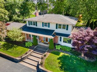 2711 Limerick Ln, Troy, MI