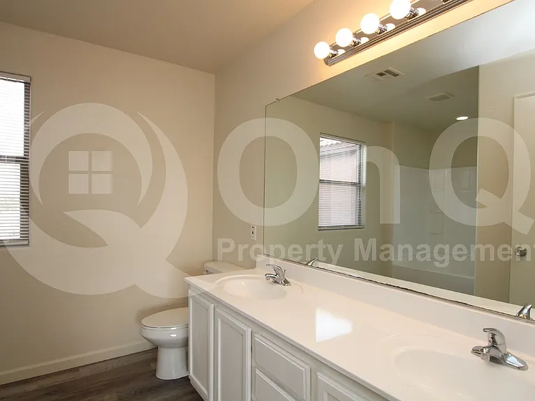 615 E Cody Dr — Photo 16