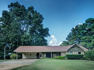 1060 Sims Ln, Terry, MS 39170