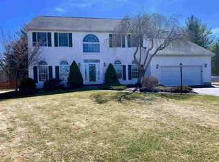 1017 Cuyler Ct, Slingerlands, NY 12159
