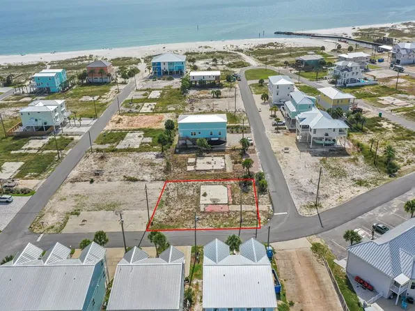 101 Circle Dr, Mexico Beach, FL 32456