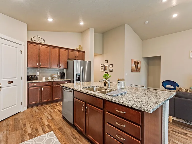 17893 Sunset Ridge Ave — Photo 35
