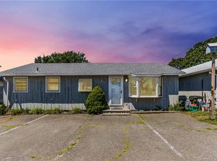 90 Shore Rd, Clinton, CT 06413