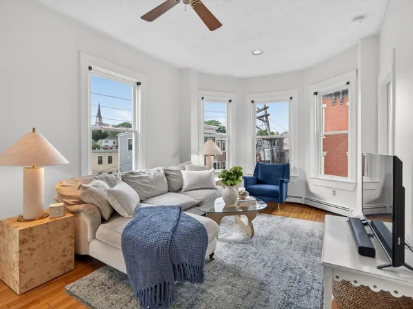 118 High St #9, Charlestown, MA 02129