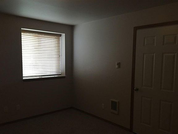 4th image of 139 N Wycoff Ave