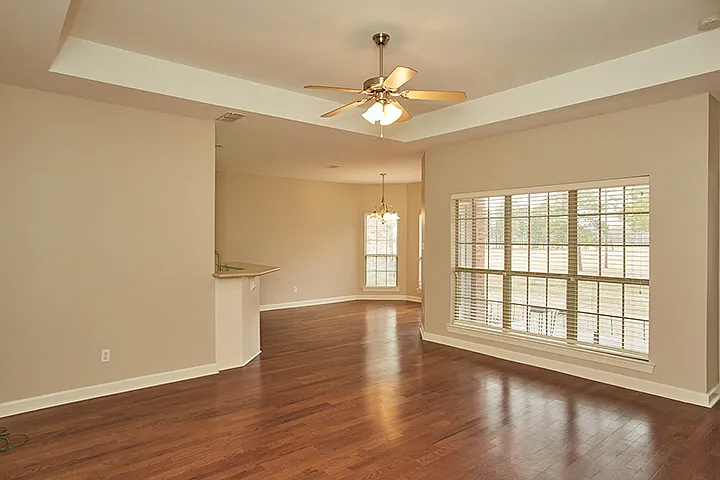 8 Village Way — Photo 2