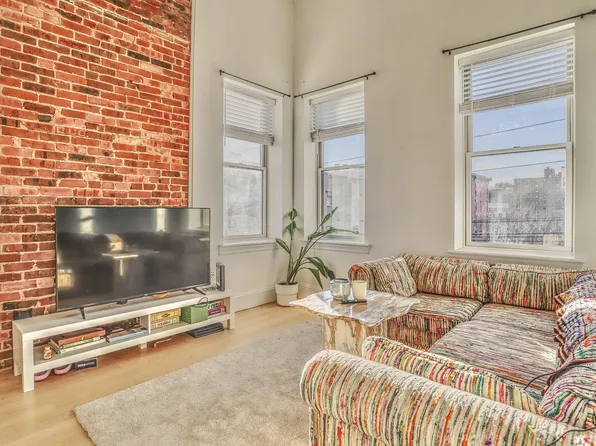 301 Madison Street image 8 of 16