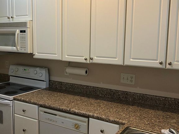 5th image of 3563 Sequoia Dr #3563