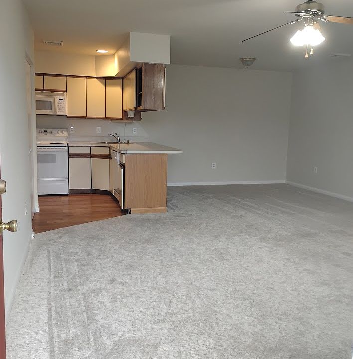 1st image of 7240 New Market Ct
