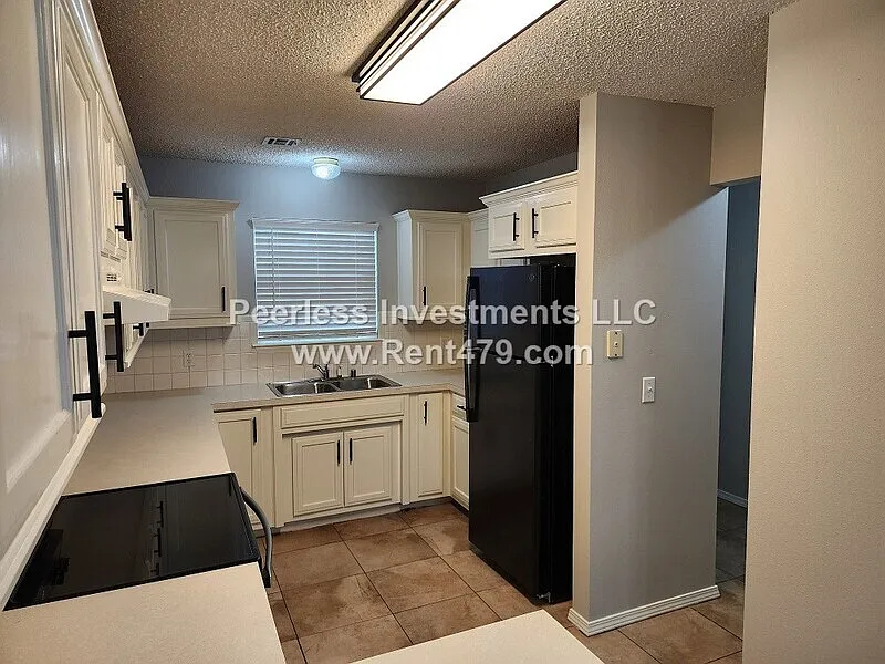 2 bed, 2.0 bath, 1256 sqft, $1,495 — Photo 4