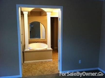 Kitchen
						:
						Kitchen