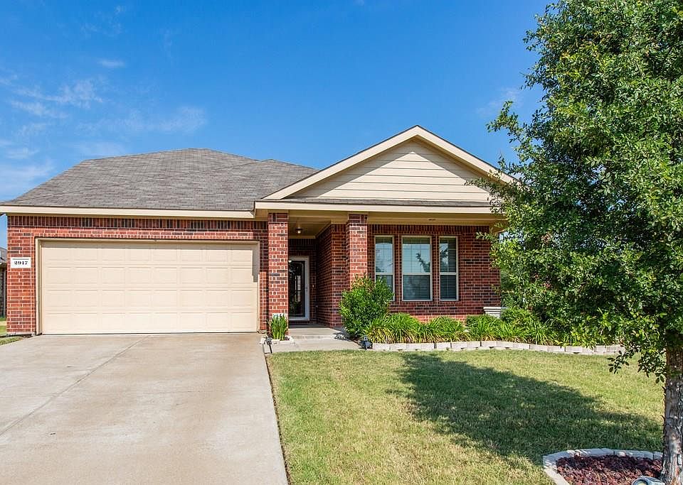 1st image of 2917 Briarbrook Dr
