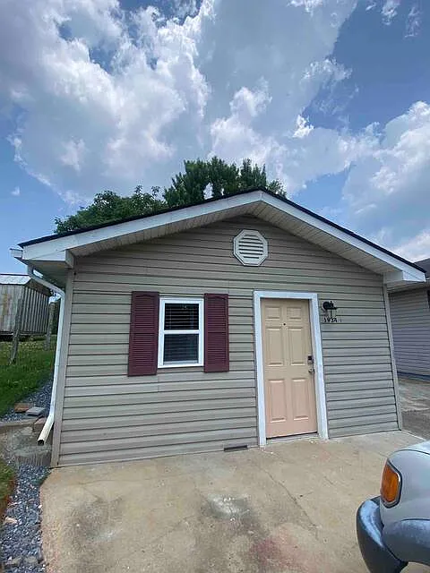 Studio, $1,575 — Photo 4