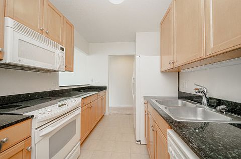 3rd image of 400 N Lasalle St #3302