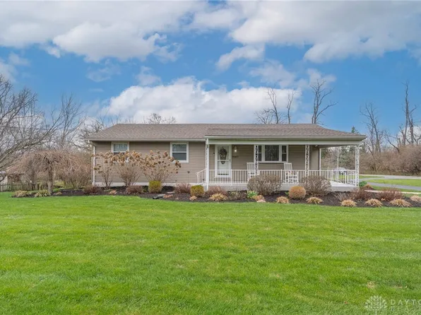 8267 S Brown School Rd, Vandalia, OH 45377