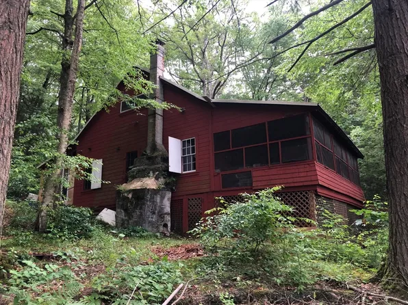 17 Camp 17e Ct, Turners Falls, MA 01376