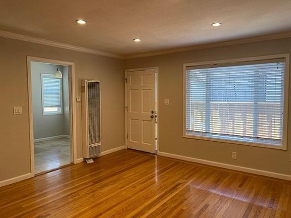 3rd image of 318 Roble Ave #320