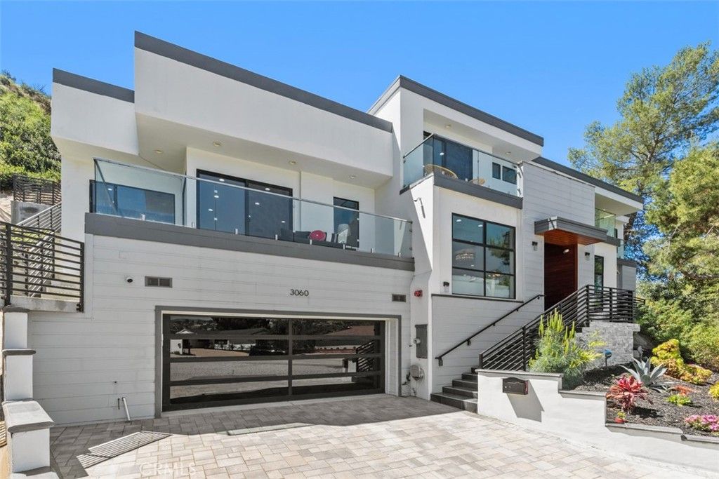3060 Hollywell Place 3