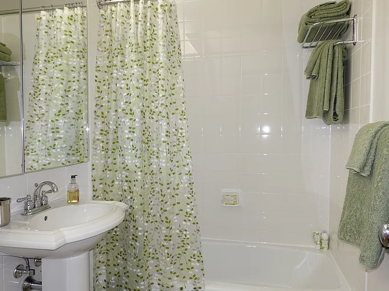 1500 Lexington Ave #8B — Photo 17