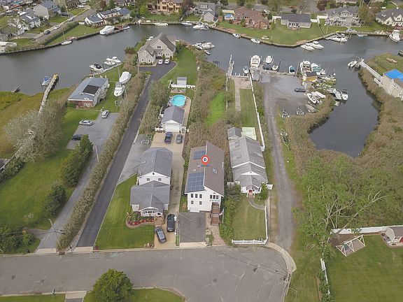 4th image of 54 Riverdale Ave