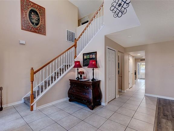 5th image of 805 Deer Glen Ct