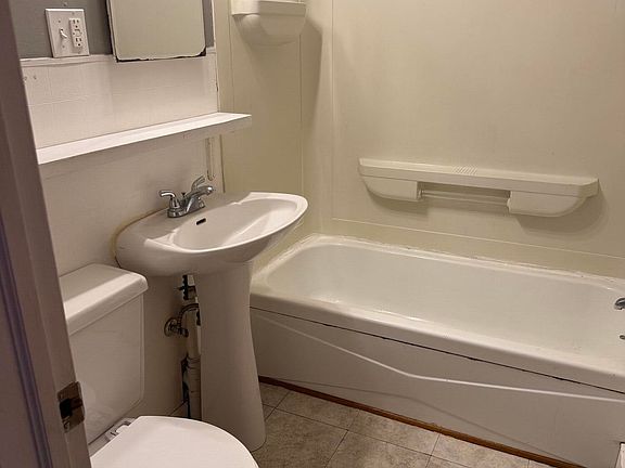 5th image of 312 Bowman St #212