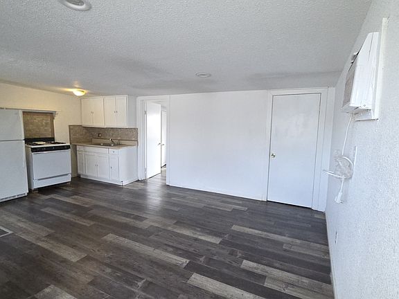 3rd image of 4302 Buena Vista St #4