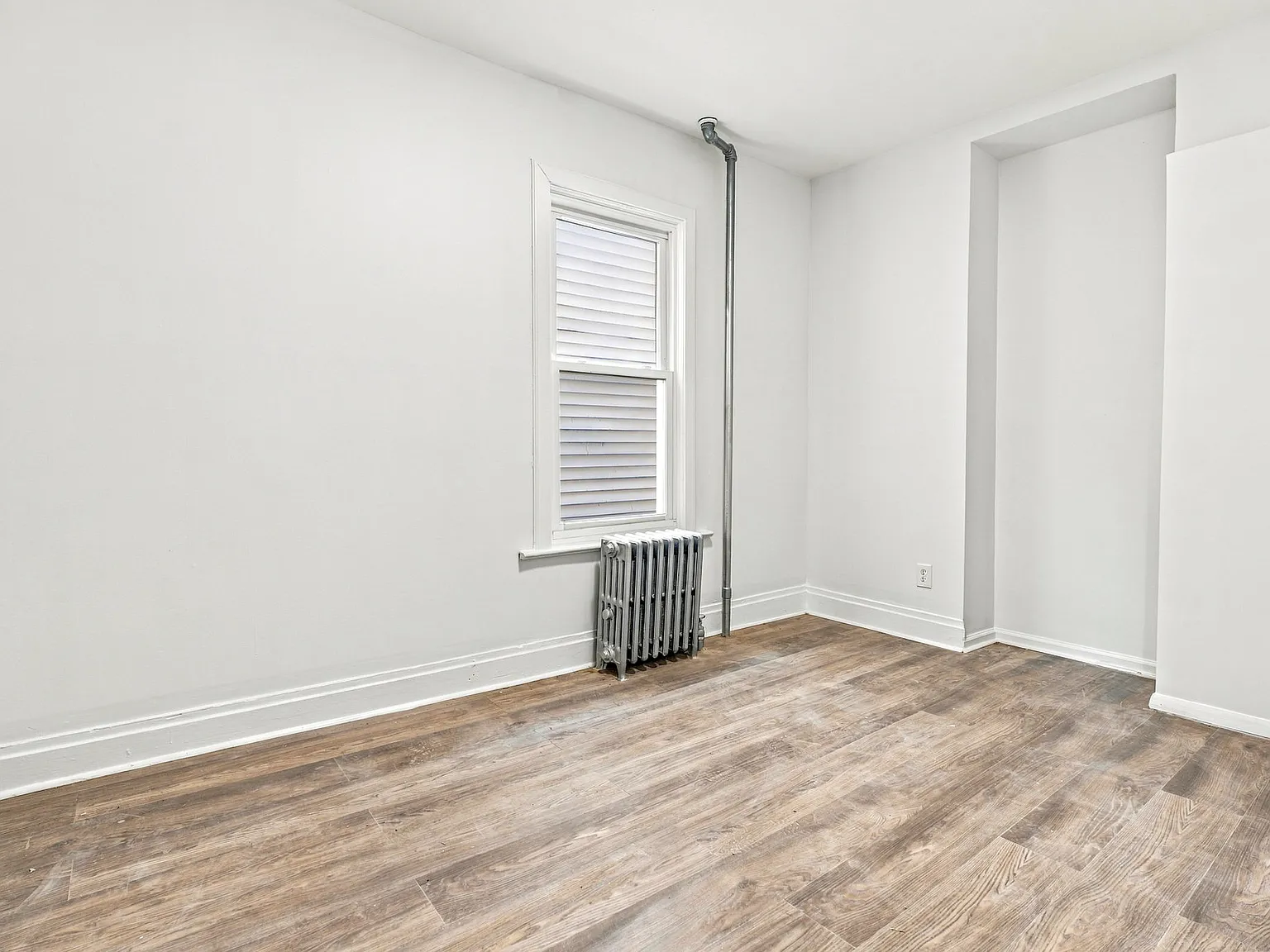 3 bed, $2,550 — Photo 3